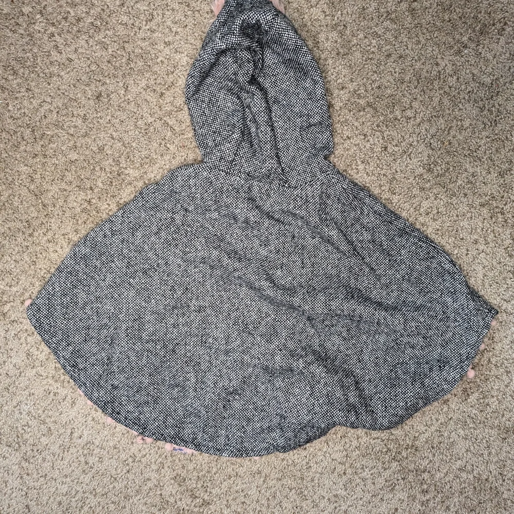 Betsey Johnson Girls Grey and Pink‎ Pom Pim and Sequin Poncho Size 3T
